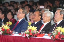 各位领导出席活动。(图片来源:越通社)