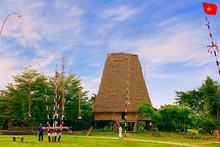 越南各民族文化旅游村一角。