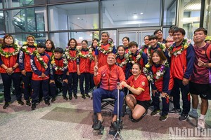 越南女足以2比0战胜缅甸女足，连续第4届蝉联东运会女足金牌。