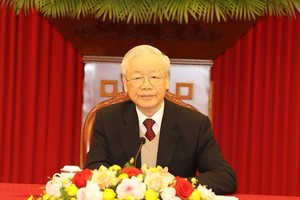 越共中央总书记阮富仲同美国总统乔•拜登通电话。