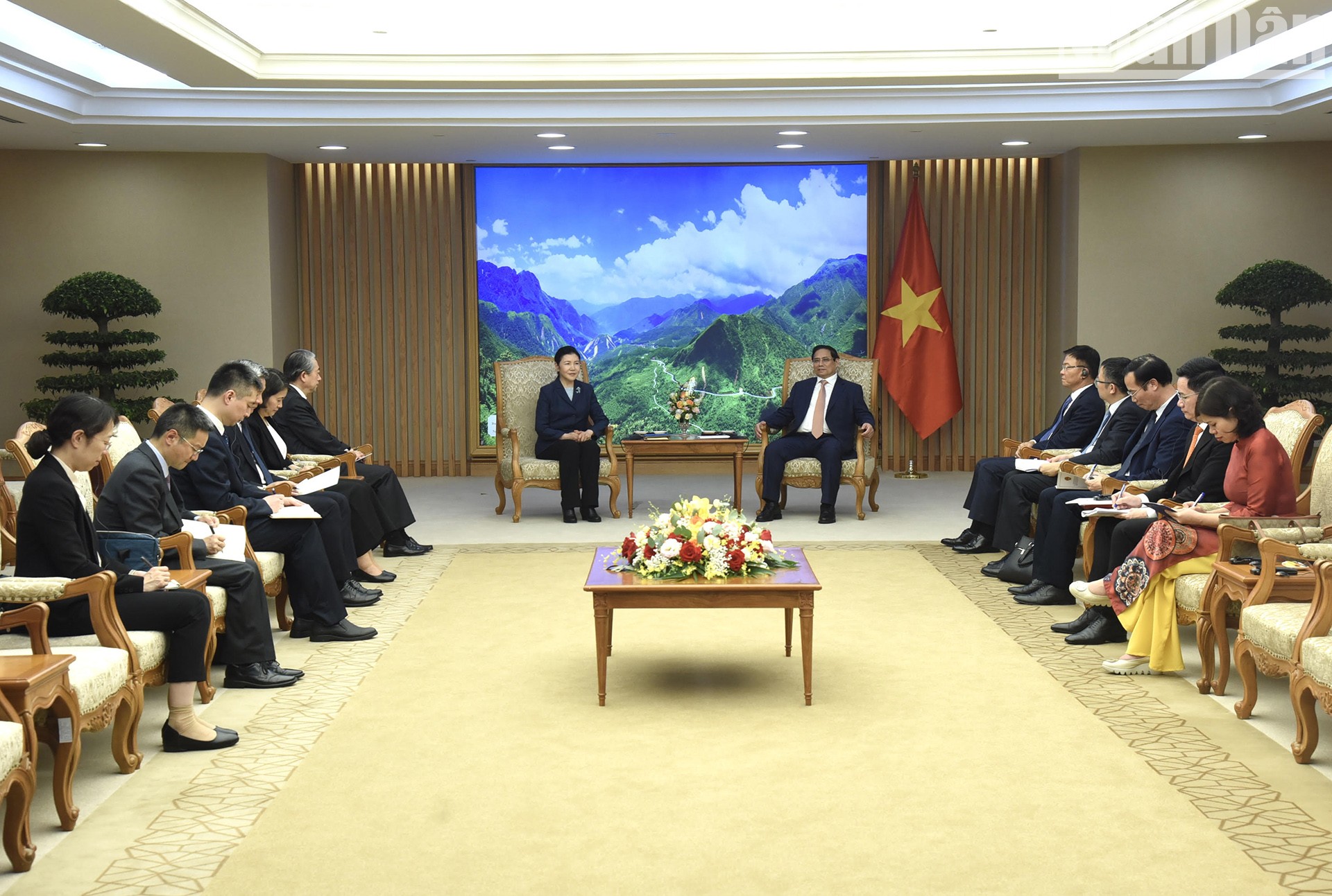 越南政府总理范明正会见中国司法部长贺荣【组图】