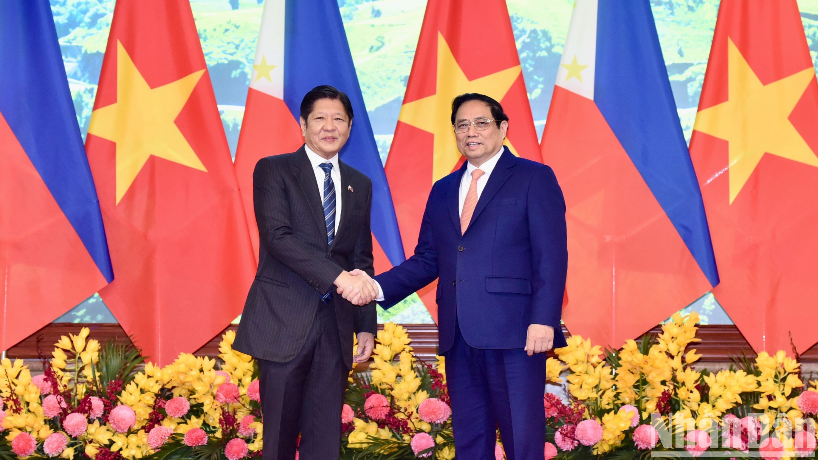 越南政府总理范明正会见菲律宾总统费迪南德·罗慕尔德兹·马科斯【组图】