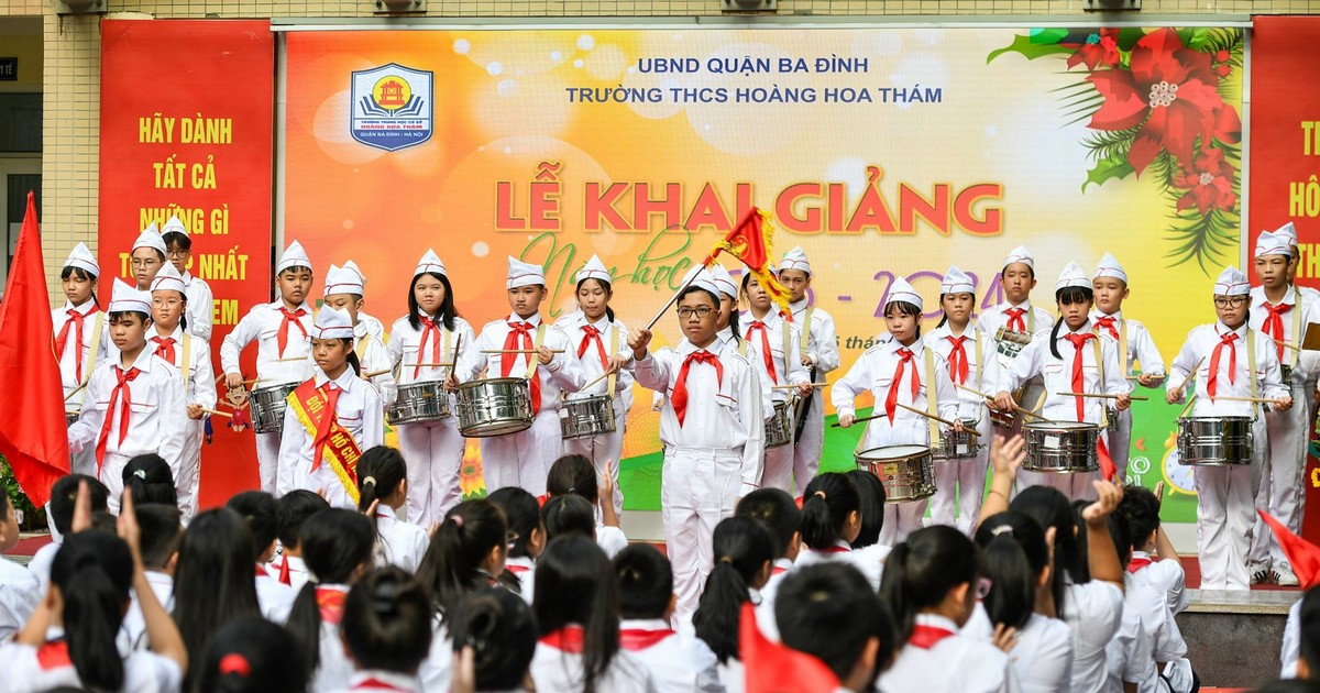 越南首都河内学生喜迎新学年【组图】