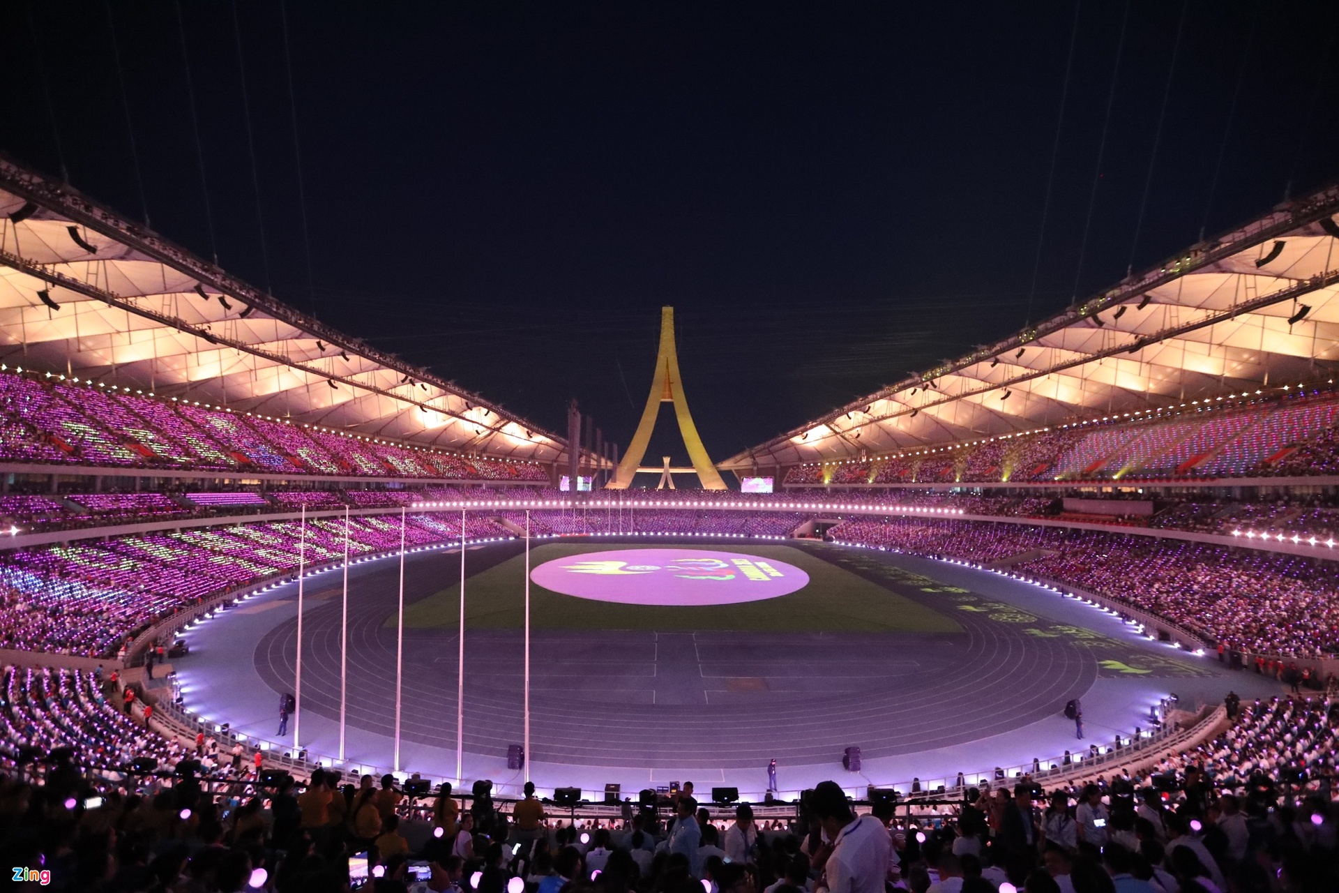 5月5日晚， 第32届东南亚运动会在首都金边莫罗多克国家体育场开幕。