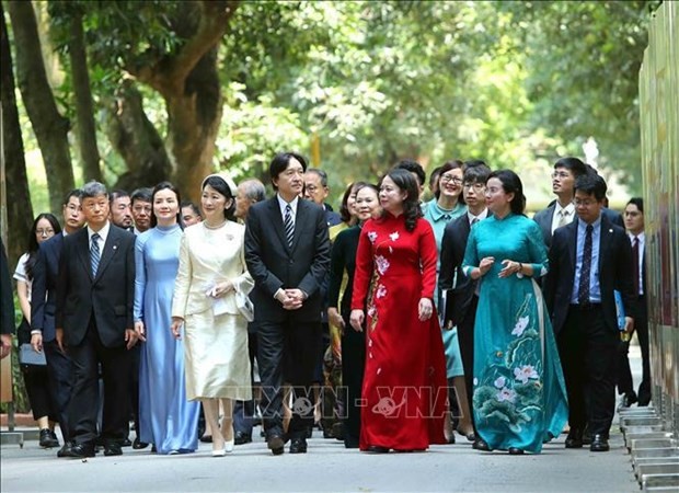 越南国家副主席武氏映春会见日本皇嗣秋筱宫文仁亲王和纪子王妃 ảnh 1