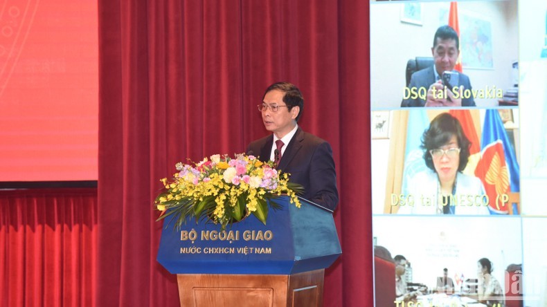 越南政府总理范明正出席2022年外交工作总结会议和2023年任务部署会议【组图】 ảnh 4