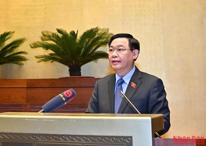 国会主席王廷惠在会上发言。