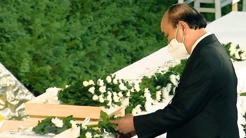 越南国家主席阮春福出席日本前首相安倍晋三国葬。