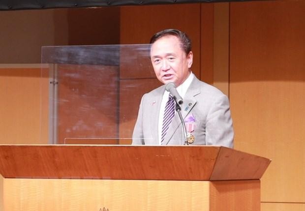神奈川县知事黒岩祐治在论坛上发言。