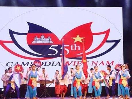 柬埔寨文化周开幕式上演出的当代舞《越柬友谊》。