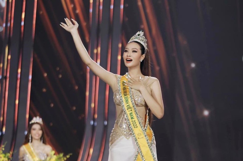 佳丽段天恩拿下2022年越南万国小姐冠军。