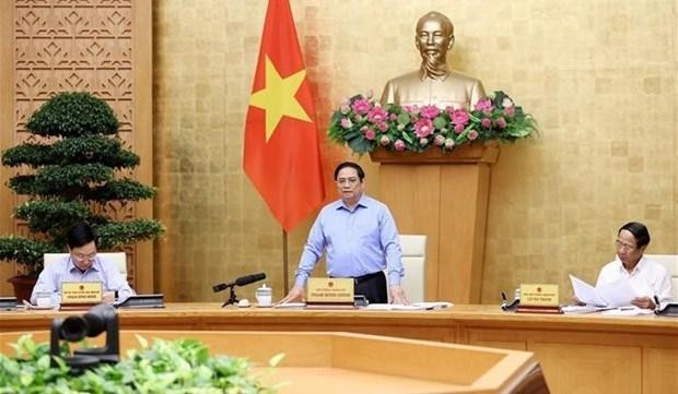 政府总理范明正主持召开政府8月份例行会议。（图片来源：越通社）