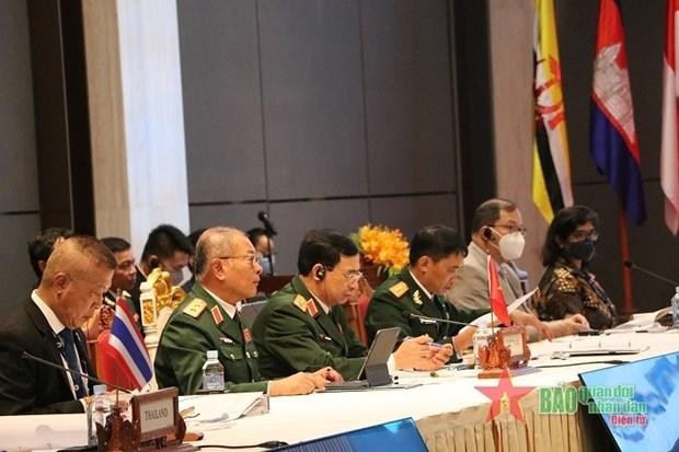 越南高级军事代表团出席第九届东盟防长非正式会议和东盟防长扩大会议。（图片来源：人民军队报）