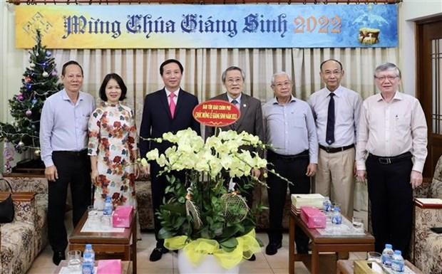 越南政府宗教委员会主任武淮北一行拜访越南南方福音教会总联合会。（图片来源：越通社）