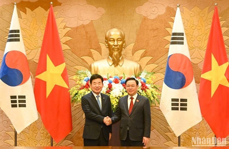 越南国会主席王廷惠与韩国国会议长金振杓。