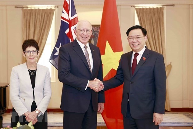越南国会主席王廷惠和澳大利亚总督戴维•赫尔利及其夫人。