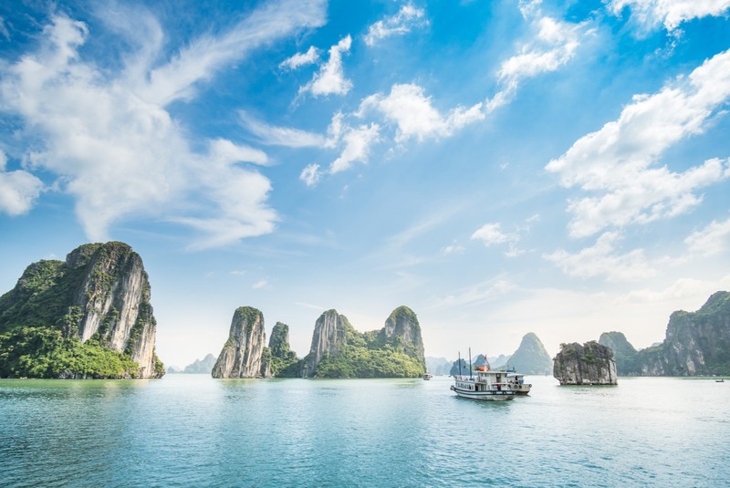 下龙湾跻身2022年全球10大最佳旅游目的地榜单【图表新闻】