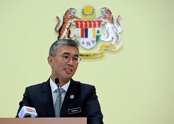 马来西亚国际贸易和工业部部长扎夫鲁尔·阿齐兹。