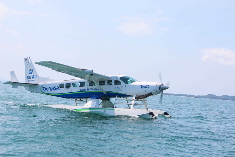 编号为VN-B468的飞机飞往姑苏岛进行勘测。