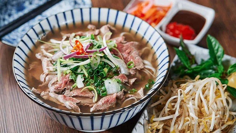 越南米粉继续跻身世界最美味和最有名的菜肴名单 。