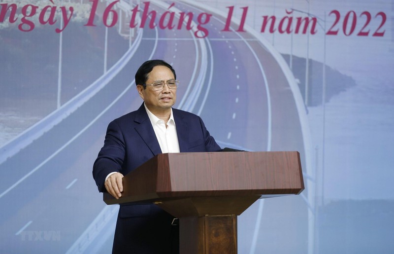 越南政府总理范明正主持召开交通运输部门国家重点、重要工程和项目国家指导委员会第三次会议。（图片来源：越通社）