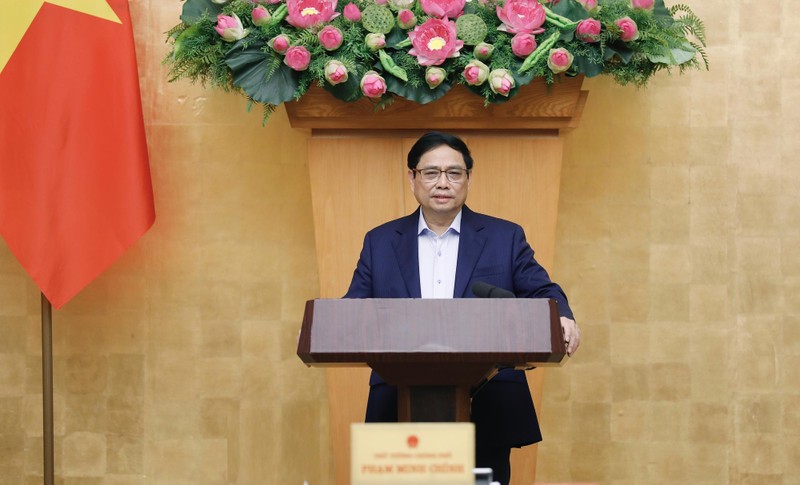 范明正总理主持召开政府11月份例行会议。（图片来源：VGP）
