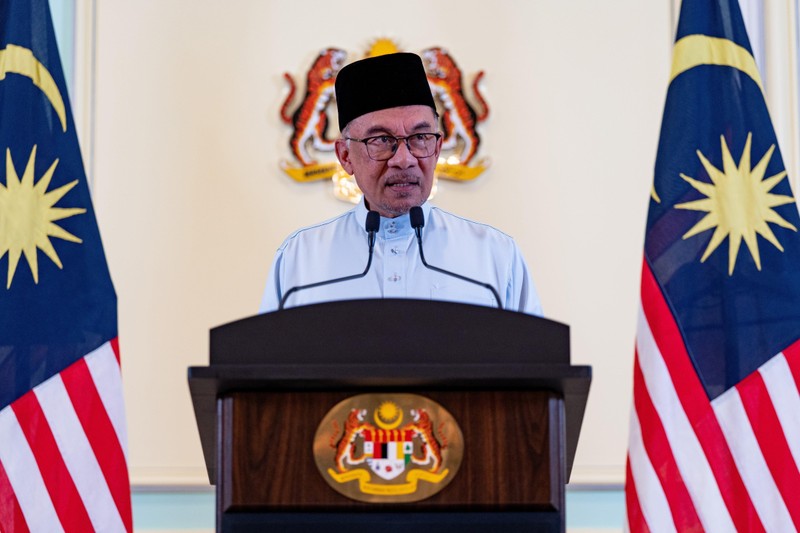 马来西亚总理安瓦尔·易卜拉欣12月2日公布新内阁成员后发表讲话。（图片来源：越通社）