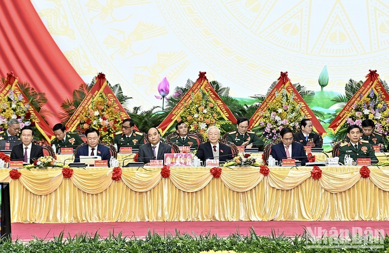 党、国家领导人出席越南老战士协会第七次全国代表大会。