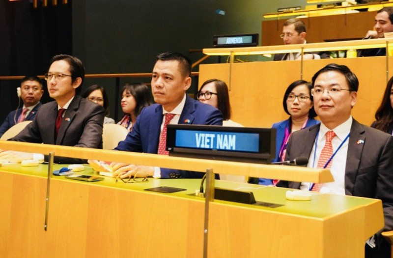 越南代表团出席联合国人权理事会成员投票会议及其结果公布仪式。（图片来源：阮辉）