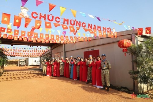 在南苏丹本提乌一个特殊的地方喜迎传统春节将成为医院成员难忘的回忆。（图片来源：越南四号二级野战医院）