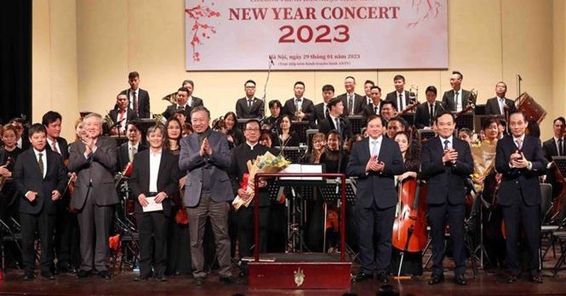精彩纷呈的迎春音乐会在河内大剧院举行。（图片来源：文化体育报）