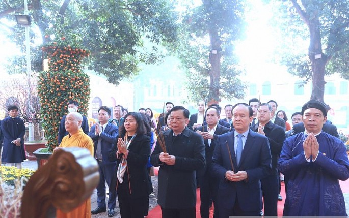 进香仪式在河内升龙皇城隆重举行。（图片来源：新河内报）