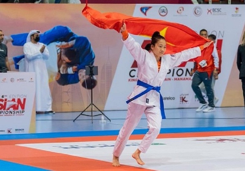 冯氏惠在女子45公斤以下级对打赛事中赢得金牌。