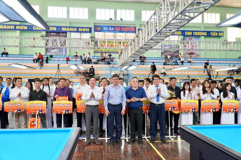 2023年越南全国台球和斯诺克锦标赛（第一轮）3月13日上午在平顺省体育培训、训练和竞赛中心正式开幕。