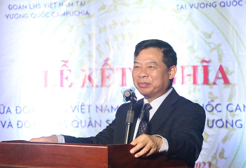 阮辉僧大使在活动上发表讲话。