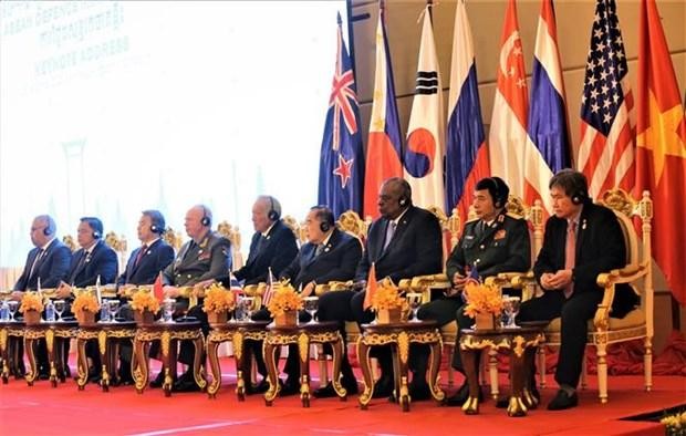 第九届东盟国防部长扩大会议在柬埔寨暹粒省召开。