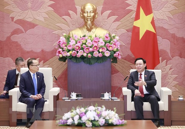越南国会主席王廷惠会见柬埔寨驻越南大使查伊·纳芙斯 。（图片来源：越通社）