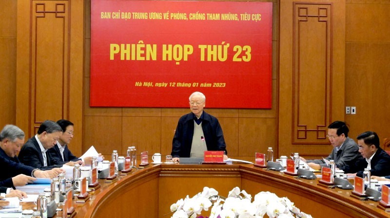 越共中央总书记、越共中央反腐败指导委员会主任阮富仲主持会议。