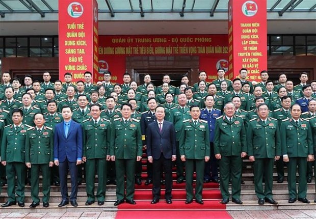 武文赏主席与各位代表合影留念。