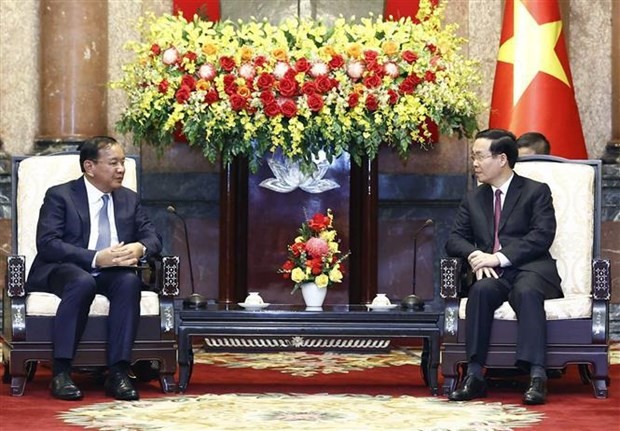 越南国家主席武文赏会见柬埔寨副首相兼外交与国际合作大臣布拉索昆。