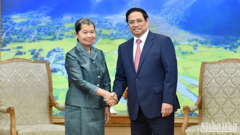 越南政府总理范明正会见柬埔寨副首相梅森安。（陈海 摄）