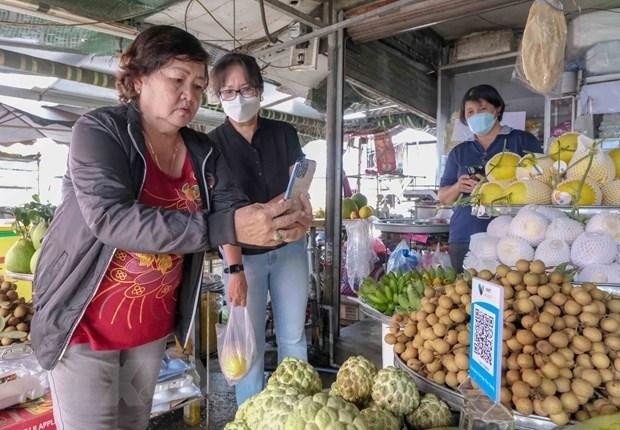 芹苴市有了首个无现金农贸市场。