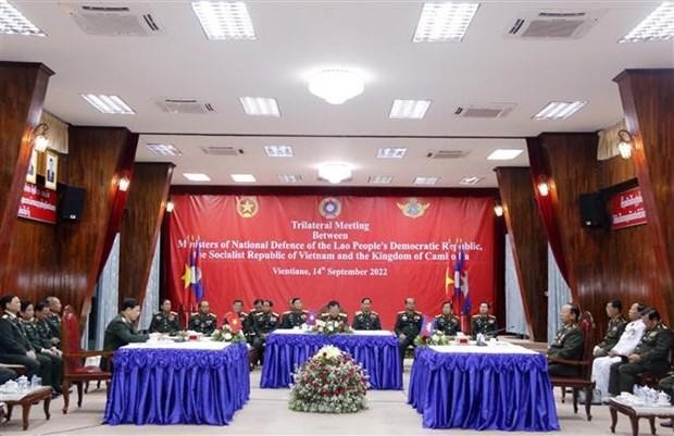 越老柬三国国防部长年度会晤全景。