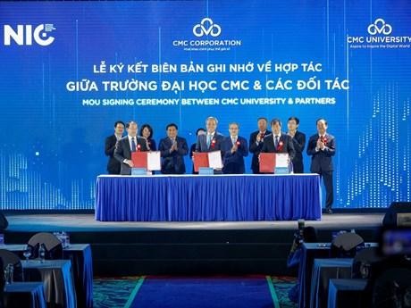 越南计划与投资部下属的国家创新中心与 CMC 科技集团股份公司和 CMC 大学刚刚签署了一项促进创新和数字化转型的合作协议。