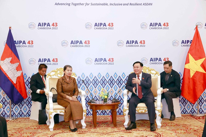 国会主席王廷惠会见柬埔寨副首相梅森安 。