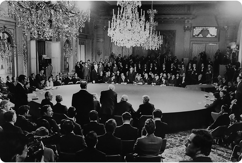 《巴黎协定》签字仪式于1973年1月27日在法国巴黎克雷伯尔国际会议中心举行。（图片来源：国家三号档案馆、中央宣教部、外交部）