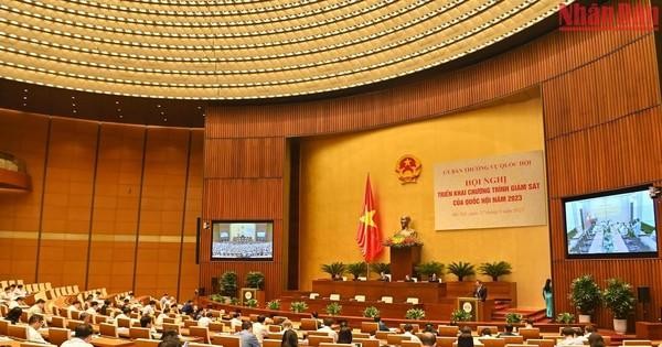 越南国会2023年监督计划部署会议场景。（维玲 摄）