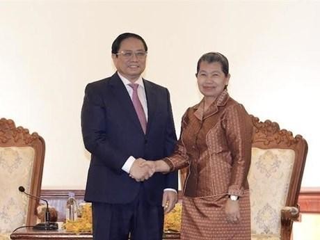 越南政府总理范明政会见柬埔寨副首相梅森安。