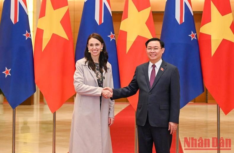 国会主席王廷惠会见新西兰总理杰辛达·阿德恩。（维玲 摄）