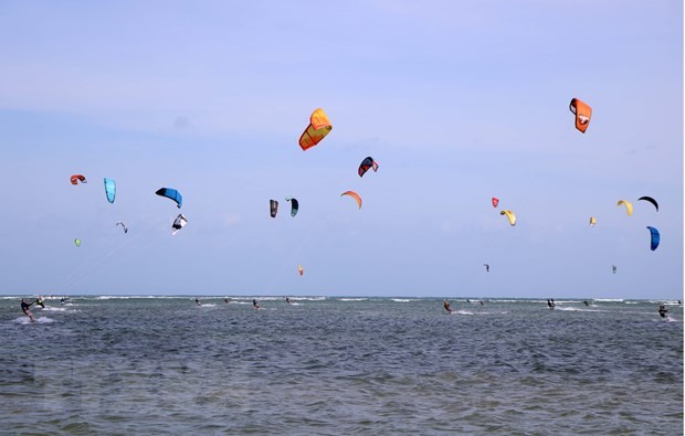 2022年越南国际风筝冲浪节热闹开场 。（图片来源：越通社）
